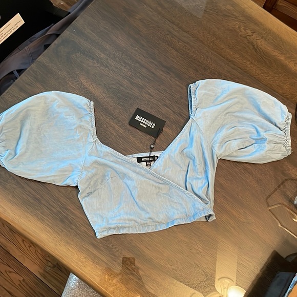 MISSGUIDED Denim Chambray Shirred Volume Sleeve Crop Top - Picture 1 of 5